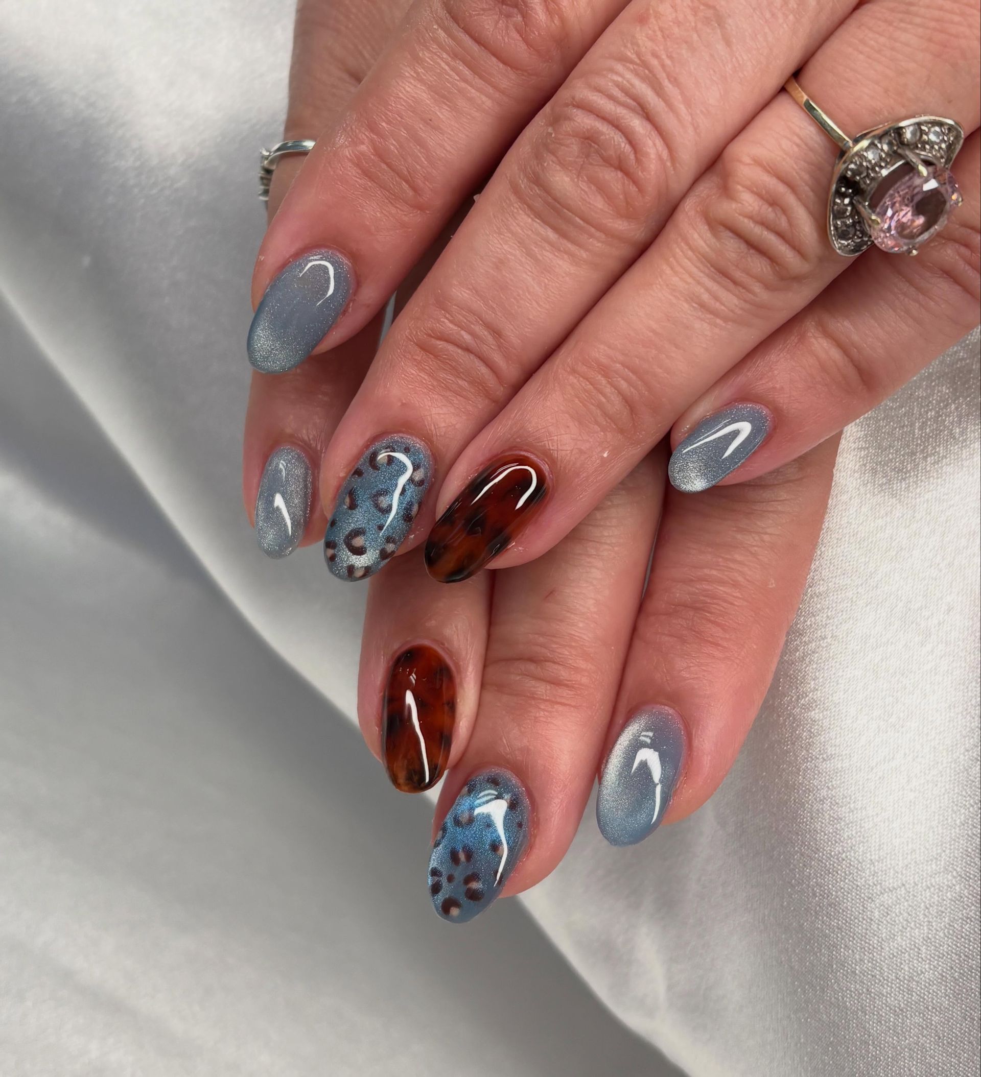 Kyote Nails local service